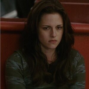 Bella Swan Twilight New Moon O’Neill Morrison Sweater Alt